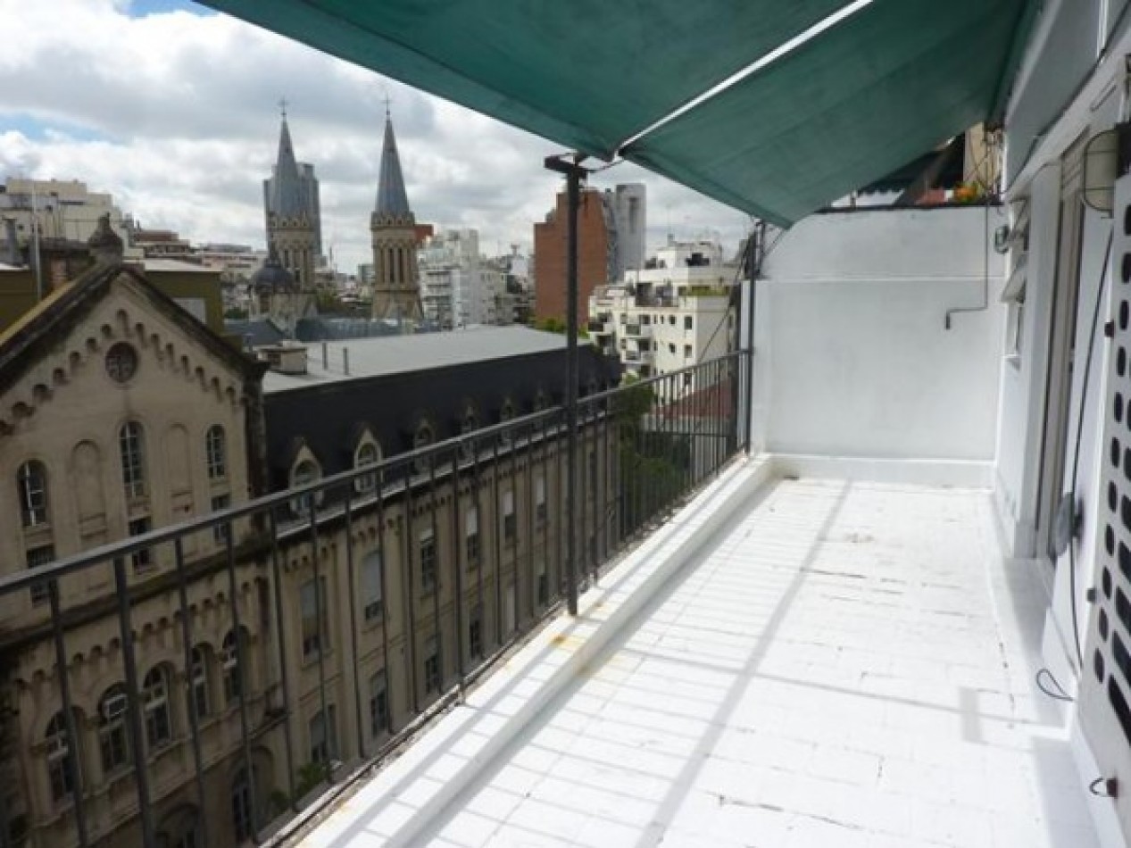 Palermo, Depto. 2 ambientes, al frente con balcon terraza. Paraguay y Julian Alvarez 