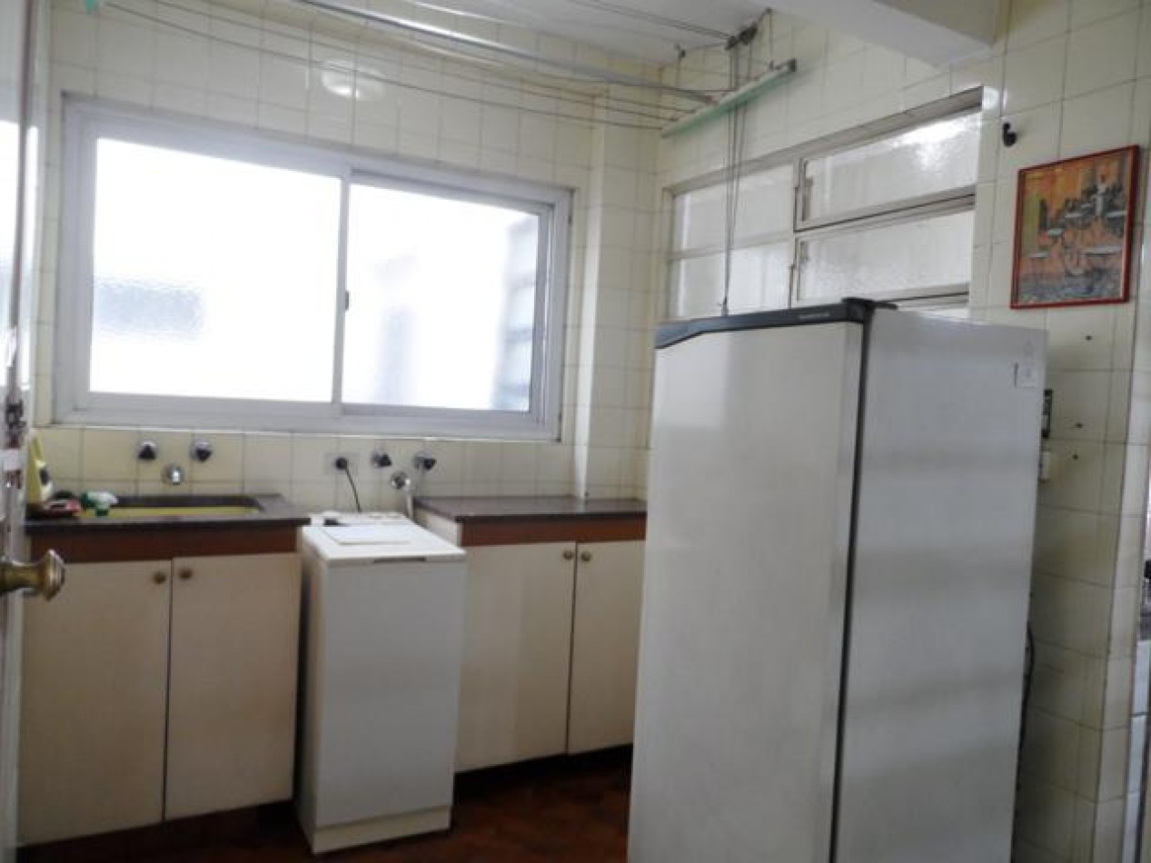 PALERMO, Depto. 4 Amb + dep y baño. 110 mts totales. Balcon. Frente, Av. S. Ortiz y Av. Santa Fe