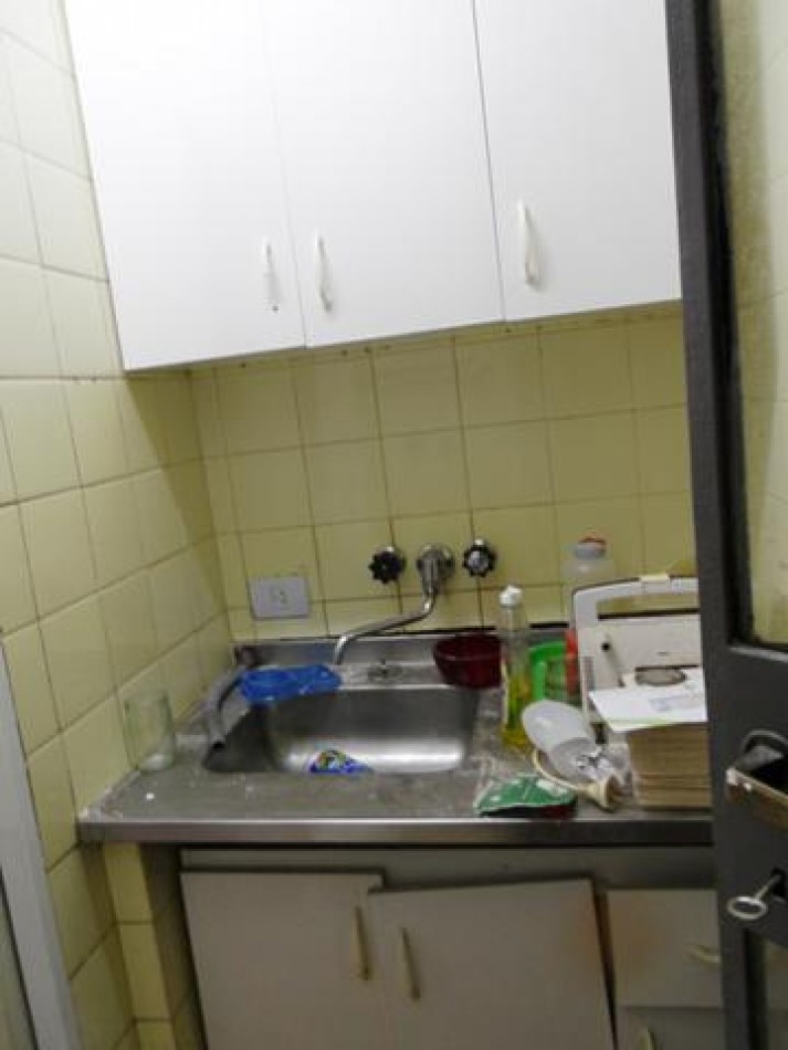 PALERMO, Depto. 2 Amb. pb con patio, interno, 42 mt2. Av. R. S. Ortiz y Guemes. APTO PROFESIONAL