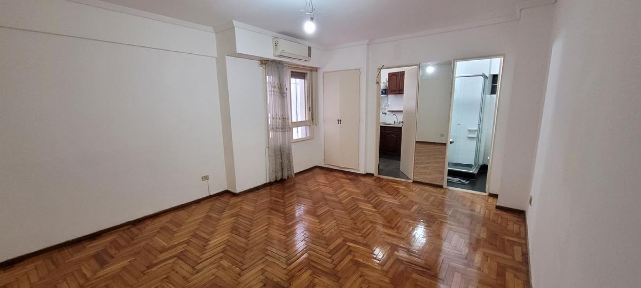 Palermo 1 Ambiente, interno,  muy buena ubicacion sobre Avenida, zona Jardpin Botanico