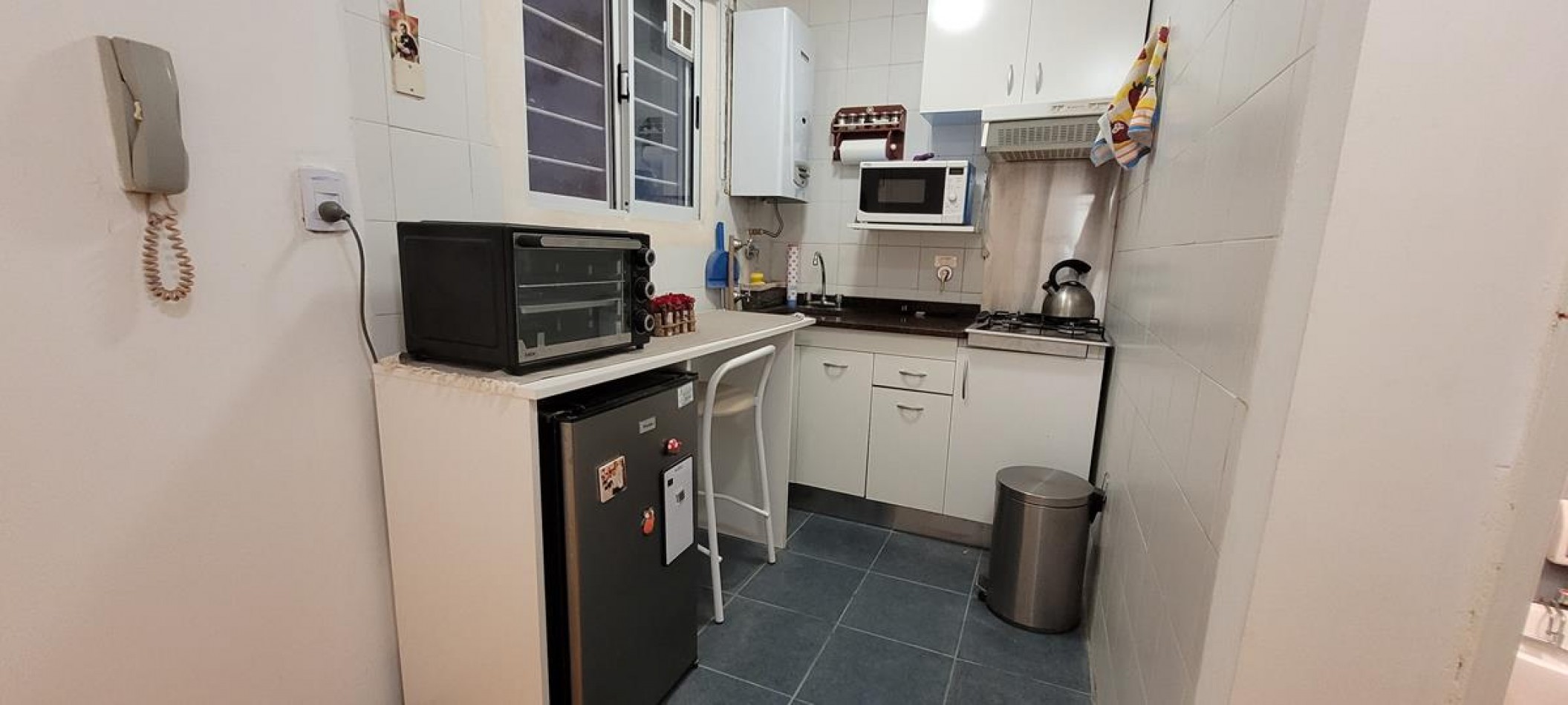 PALERMO, Depto. 1 amb dividido. AMOBLADO, c/ elctrodomesticos.  2o piso, interno, IMPECABLE. Billinghurst y Paraguay. 