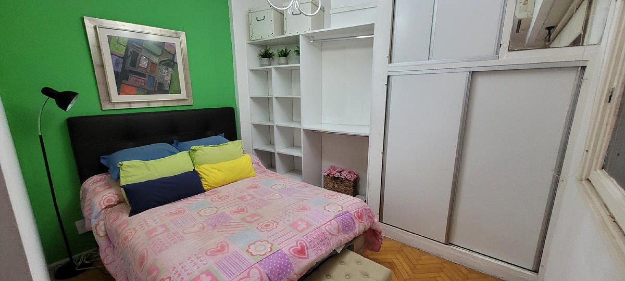 PALERMO, Depto. 1 amb dividido. AMOBLADO, c/ elctrodomesticos.  2o piso, interno, IMPECABLE. Billinghurst y Paraguay. 