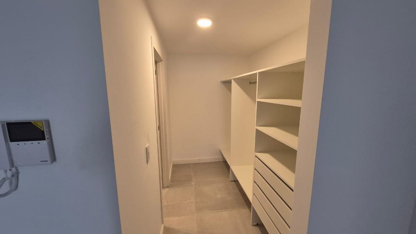Villa Urquiza, 1 Ambiente a estrenar, frente con balcon. Subte linea B, a mts Avenida Triunvirato