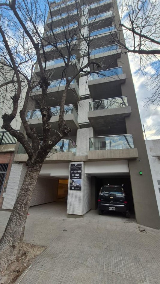 Villa Urquiza, 1 Ambiente a estrenar, frente con balcon. Subte linea B, a mts Avenida Triunvirato