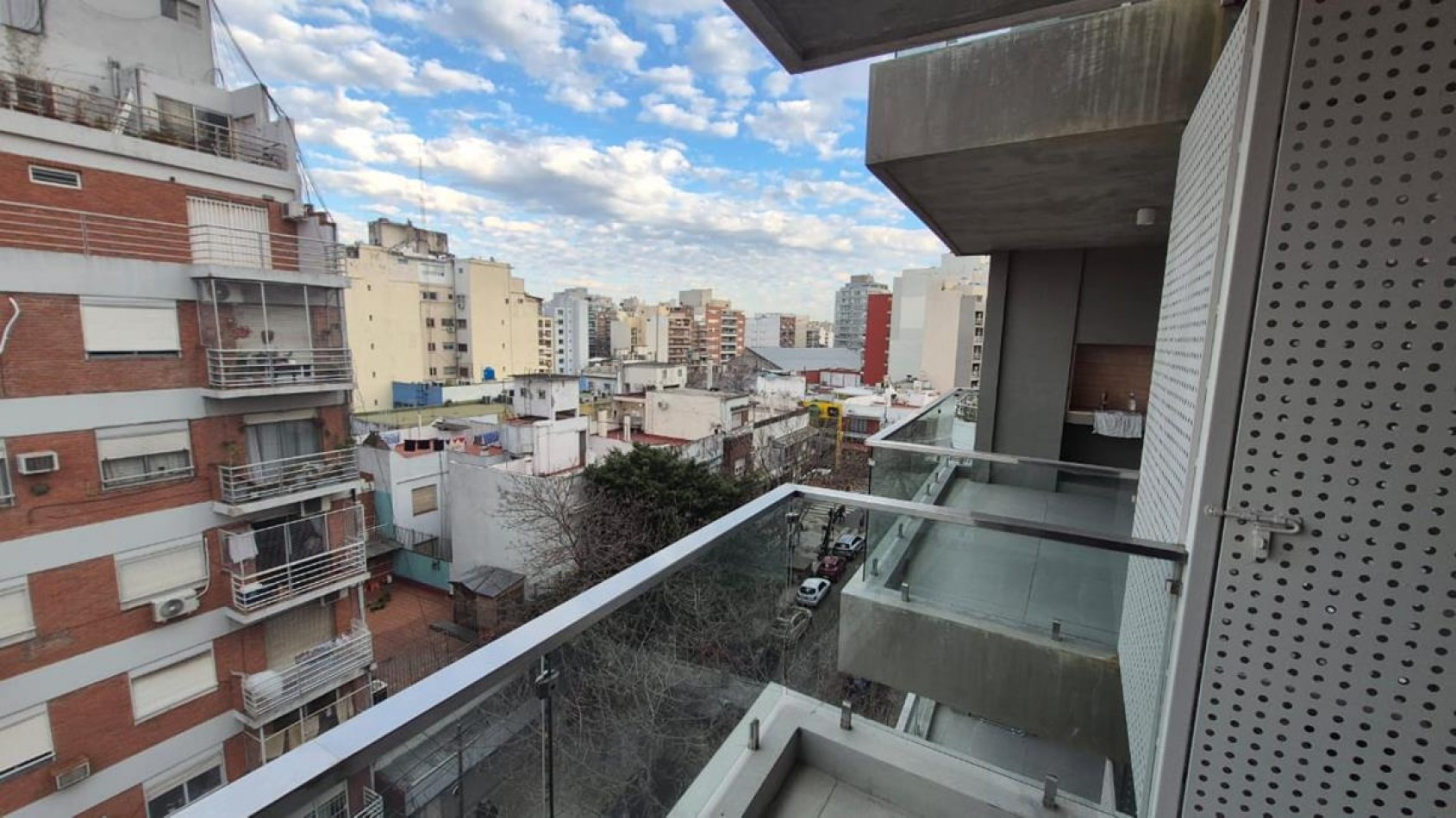 Villa Urquiza, 1 Ambiente a estrenar, frente con balcon. Subte linea B, a mts Avenida Triunvirato