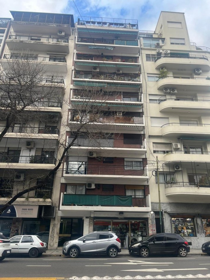 Palermo, 2 ambientes. Interno, muy buena ubicacion sobre Avenida S. Ortiz