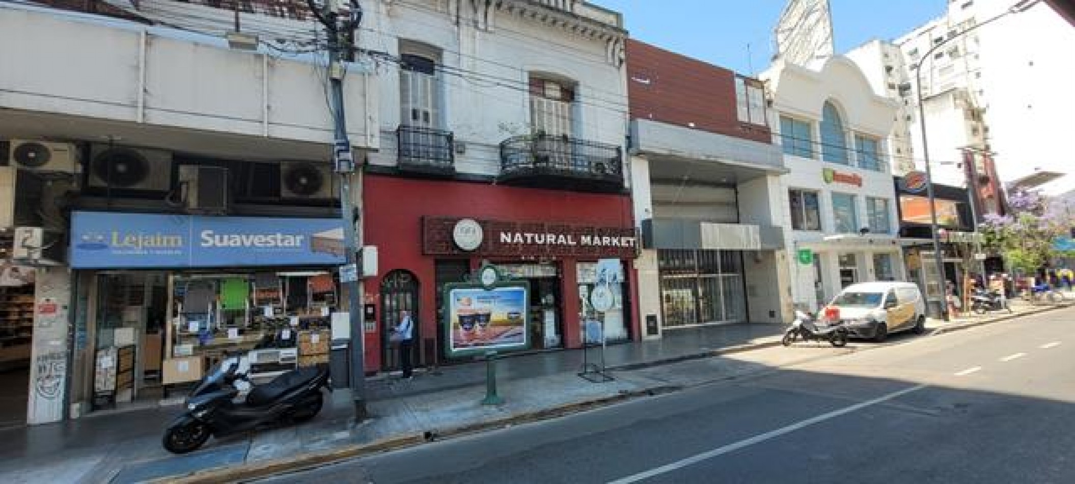 Belgrano / Nuñez local al frente para oficinas, consultorio en 1a piso. Muy buena ubicacion, 2 balcones. Sobre Av. Cabildo