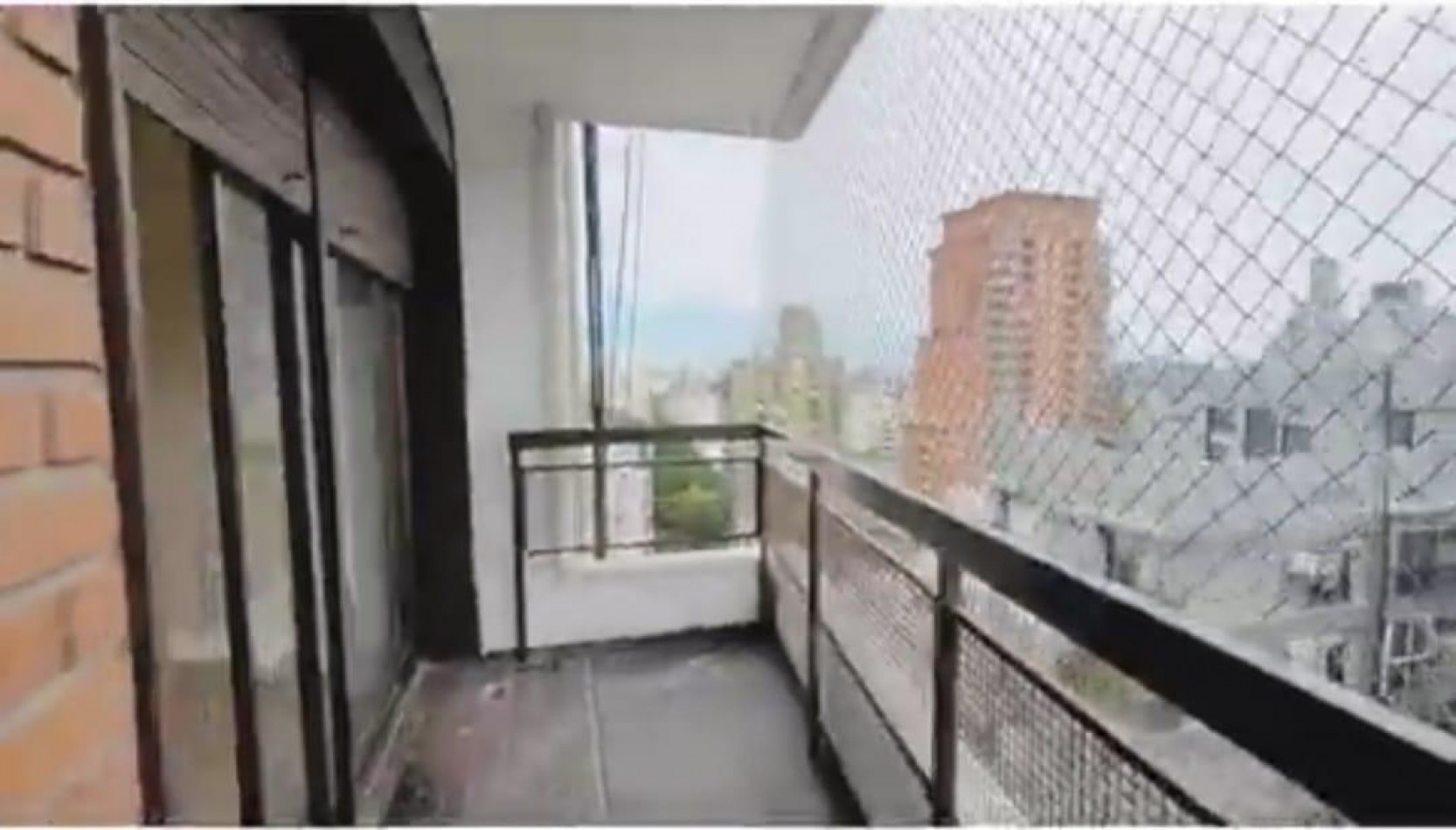 Palermo, 3 Ambientes. Espectacular dpto totalmente reciclado a nuevo, con cochera.  Frente. Muy luminoso. Balcon corrido. Excelente ubicacion. 