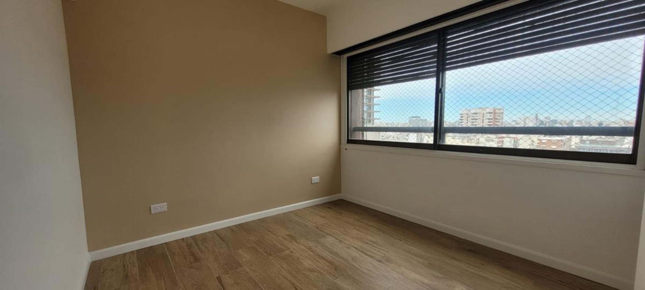 Palermo, 3 Ambientes. Espectacular dpto totalmente reciclado a nuevo, con cochera.  Frente. Muy luminoso. Balcon corrido. Excelente ubicacion. 