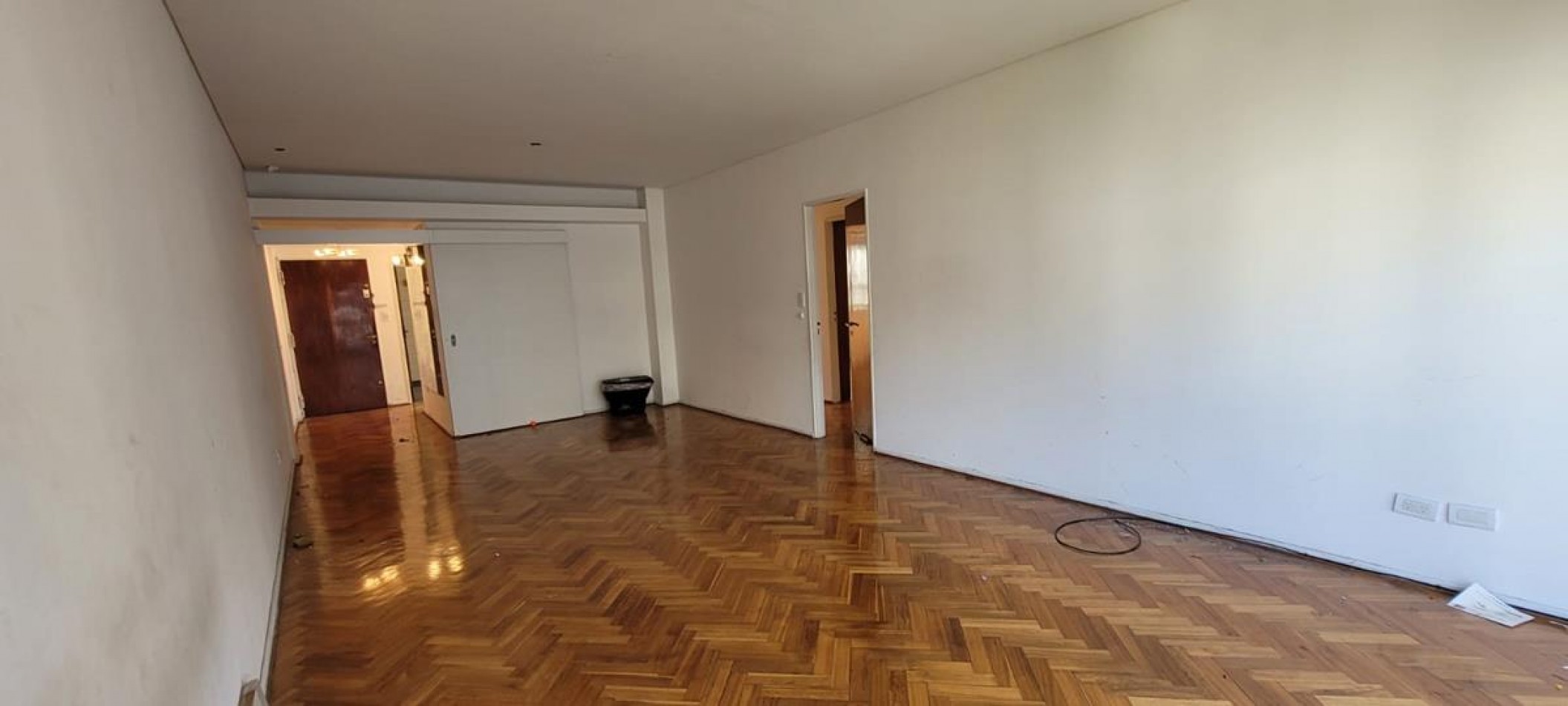 Palermo 4 ambientes frente, con dependencias. Balcon. Excelente ubicacion. Muy luminoso 