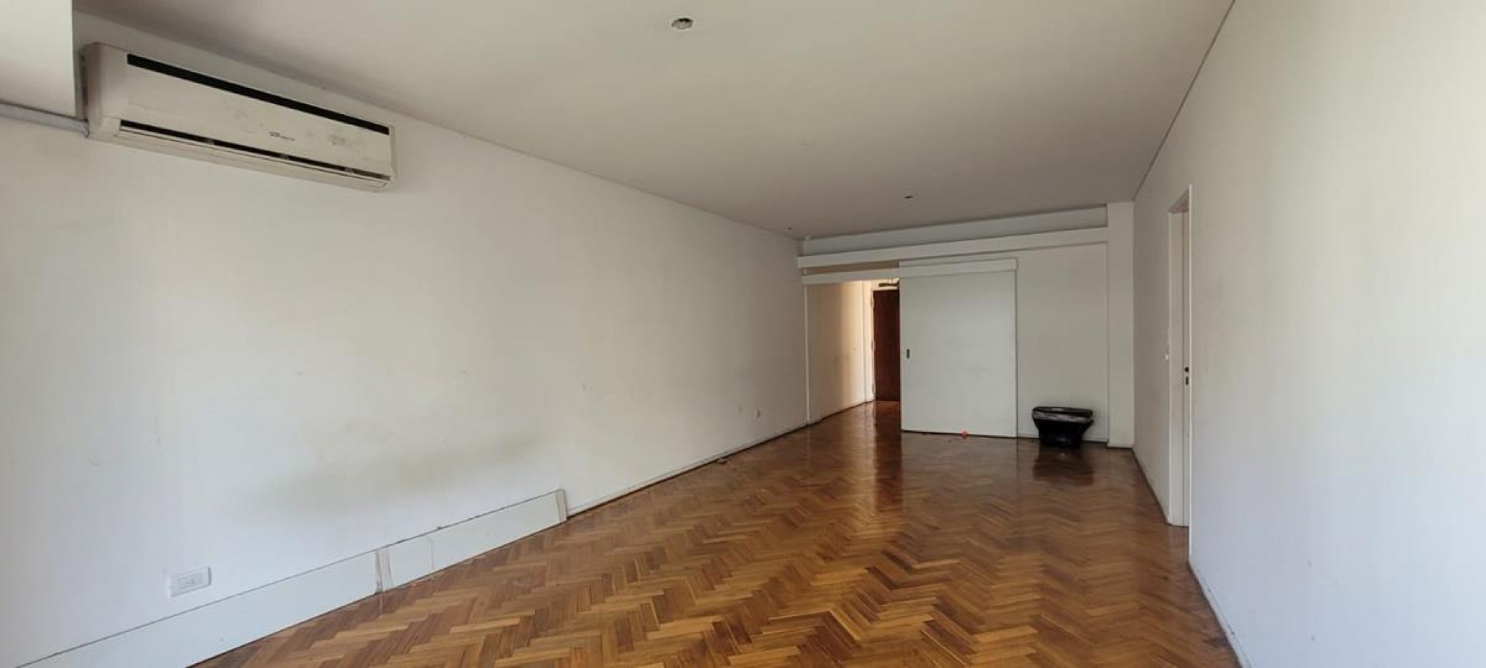 Palermo 4 ambientes frente, con dependencias. Balcon. Excelente ubicacion. Muy luminoso 