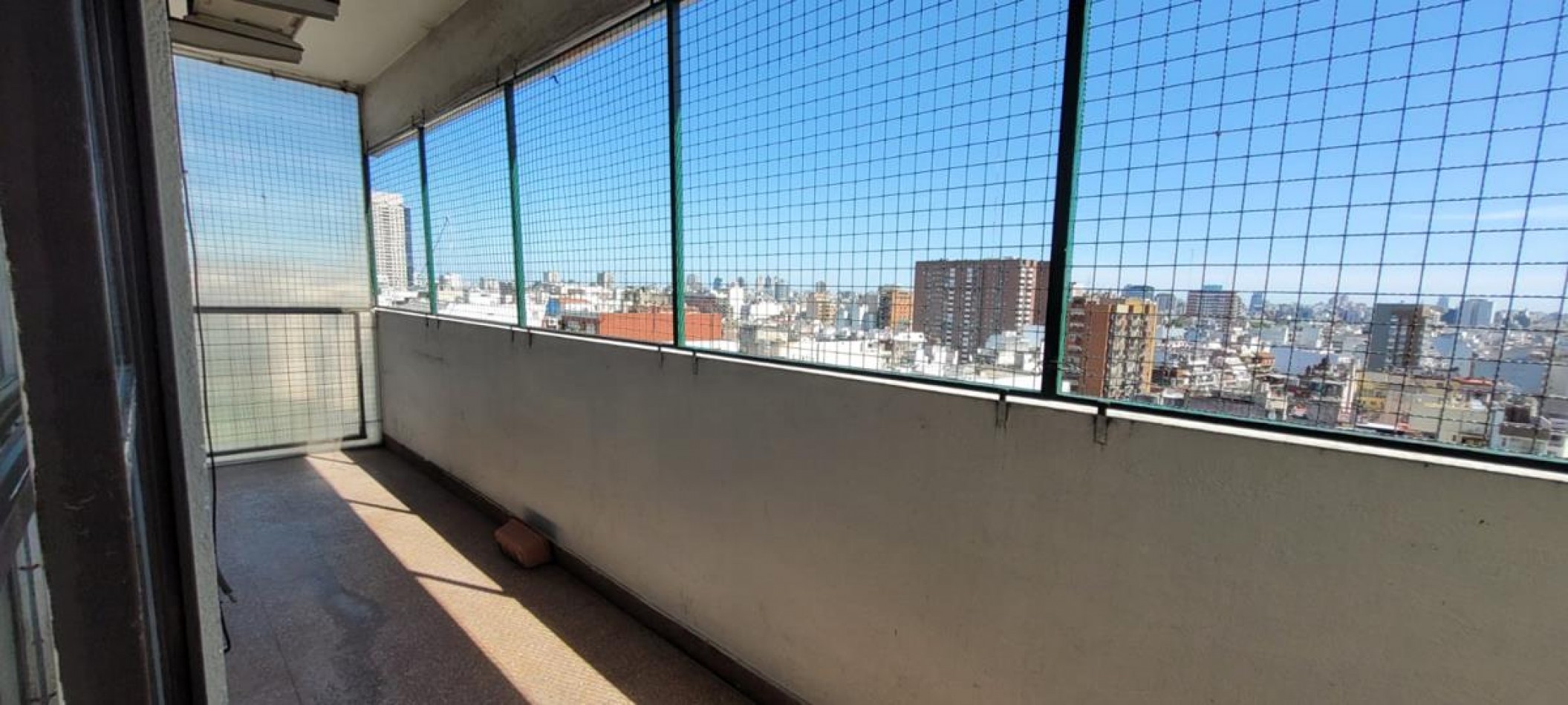 PALERMO, Depto. 3 Amb. al frente, 60 mt2.MUY BUENA UBICACION.  Av. Santa Fe y Av. R. S. Ortiz. CON COCHERA