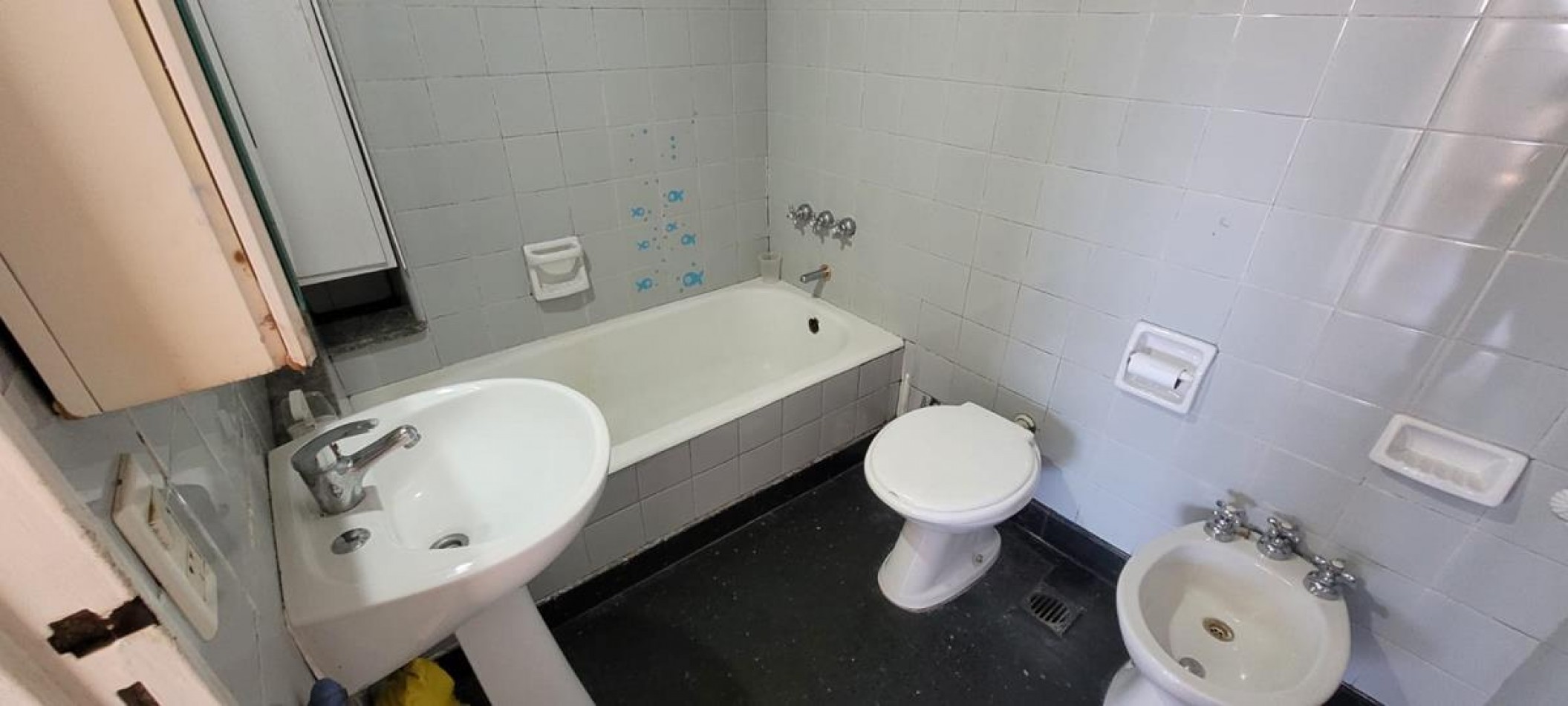 PALERMO, Depto. 3 Amb. al frente, 60 mt2.MUY BUENA UBICACION.  Av. Santa Fe y Av. R. S. Ortiz. CON COCHERA