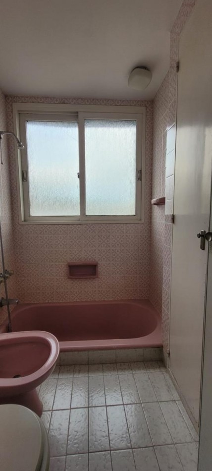 Palermo 4 Ambientes, contrafrente, dependencia de servicio,  con balcon corrido. Cochera fija. EXCELENTE. Muy buena ubicacion a mts Av. Santa Fe. Zona Jardin Botanico. MUY LUMINOSO