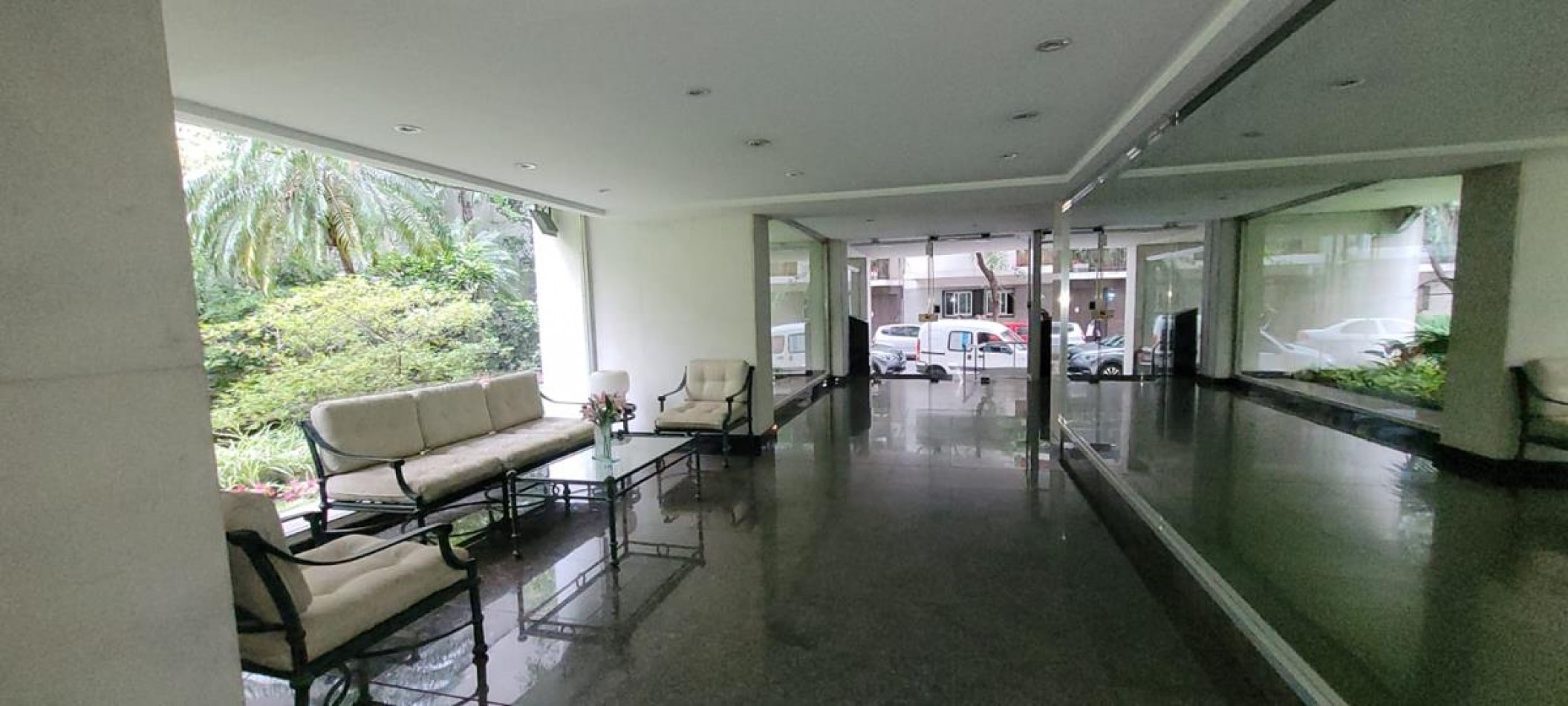 Palermo 4 Ambientes, contrafrente, dependencia de servicio,  con balcon corrido. Cochera fija. EXCELENTE. Muy buena ubicacion a mts Av. Santa Fe. Zona Jardin Botanico. MUY LUMINOSO