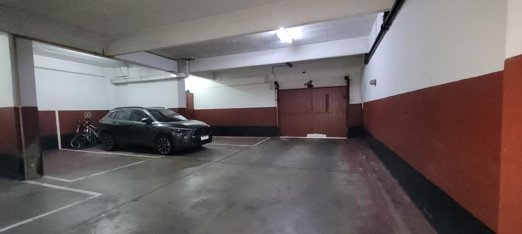 Palermo 4 Ambientes, contrafrente, dependencia de servicio,  con balcon corrido. Cochera fija. EXCELENTE. Muy buena ubicacion a mts Av. Santa Fe. Zona Jardin Botanico. MUY LUMINOSO