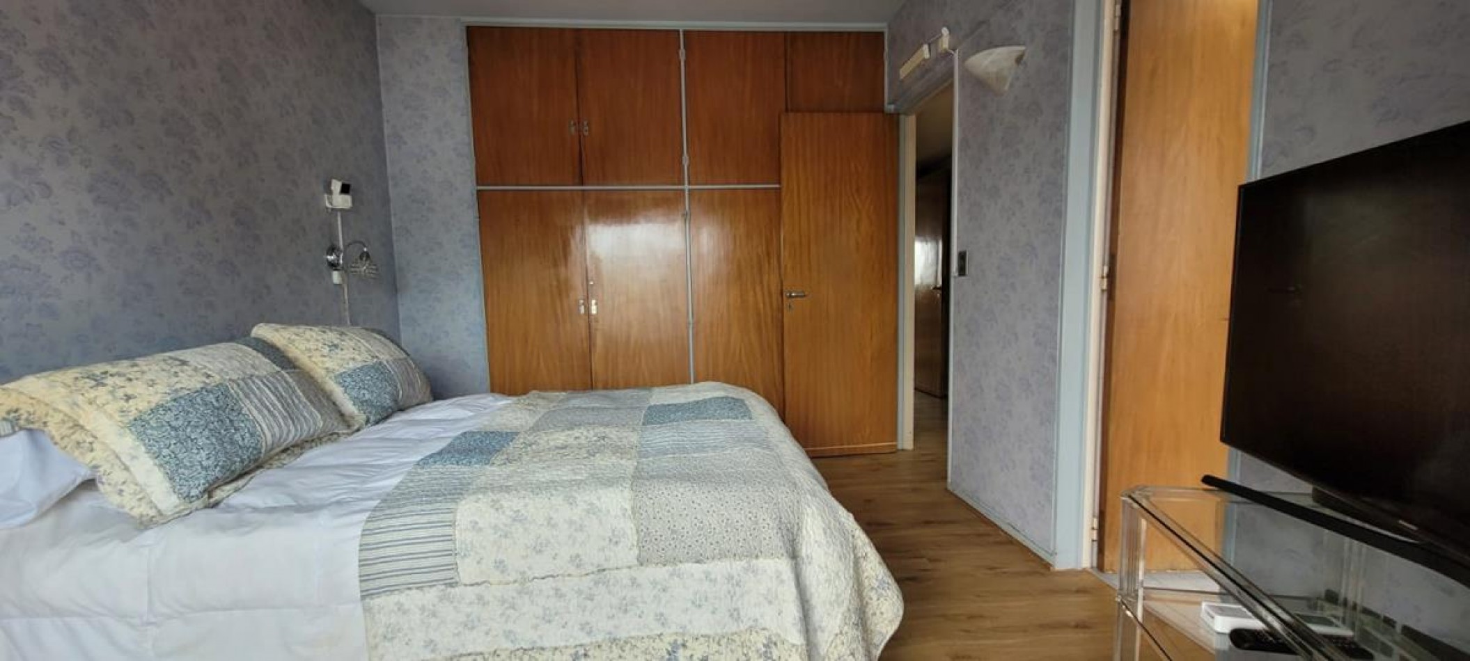 Palermo 4 Ambientes, contrafrente, dependencia de servicio,  con balcon corrido. Cochera fija. EXCELENTE. Muy buena ubicacion a mts Av. Santa Fe. Zona Jardin Botanico. MUY LUMINOSO