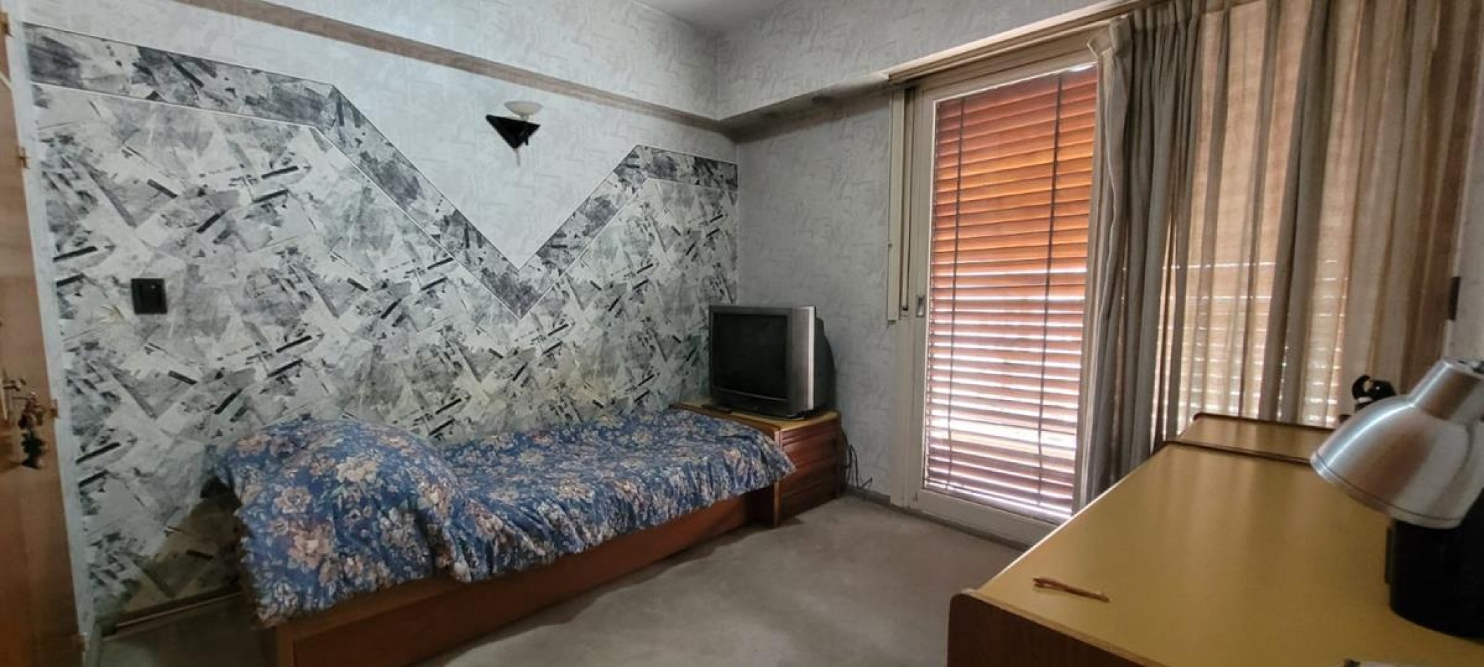 Palermo 4 Ambientes, contrafrente, dependencia de servicio,  con balcon corrido. Cochera fija. EXCELENTE. Muy buena ubicacion a mts Av. Santa Fe. Zona Jardin Botanico. MUY LUMINOSO