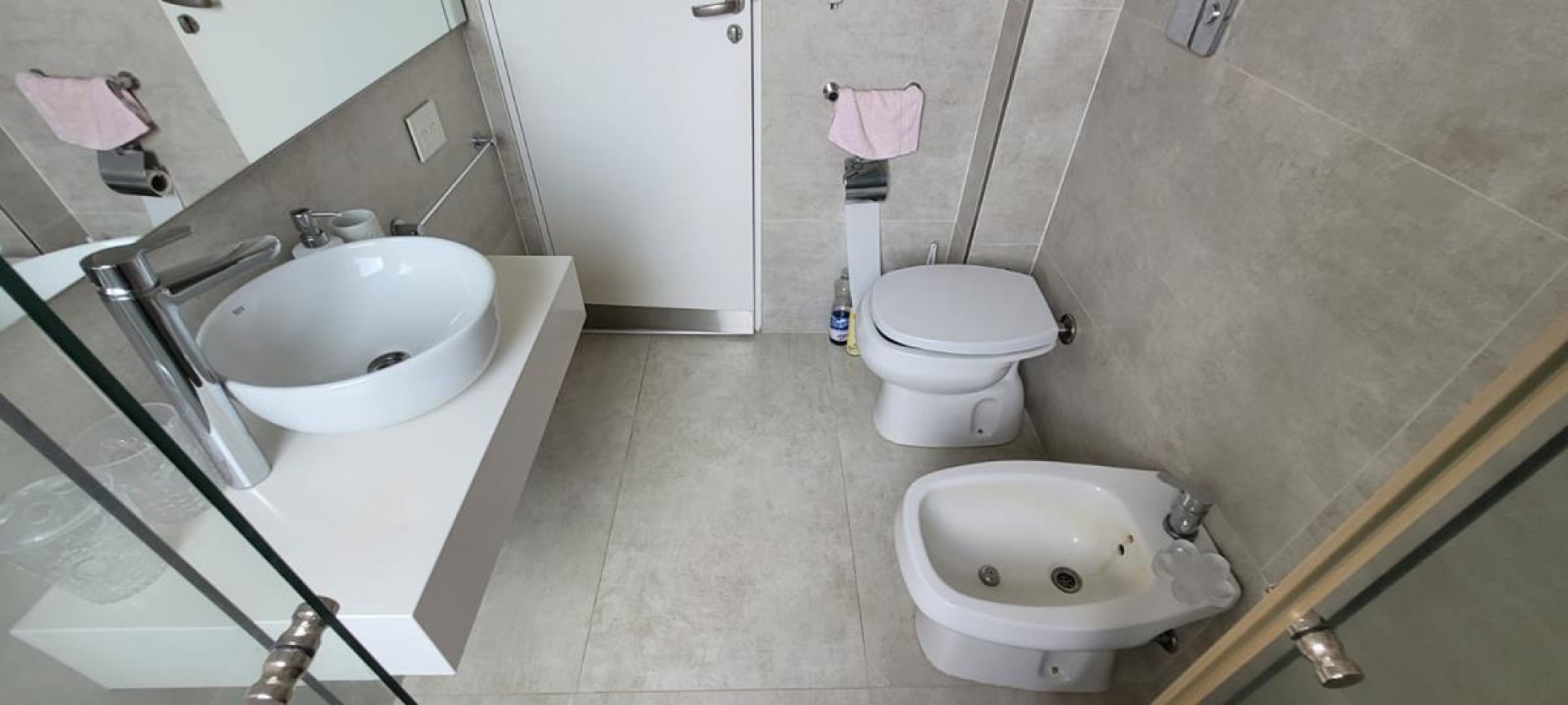 Palermo 4 Ambientes, contrafrente, dependencia de servicio,  con balcon corrido. Cochera fija. EXCELENTE. Muy buena ubicacion a mts Av. Santa Fe. Zona Jardin Botanico. MUY LUMINOSO