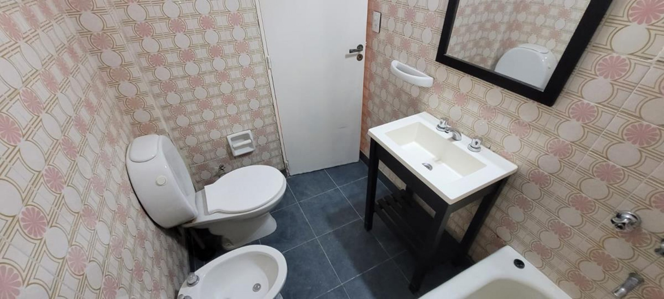 Cañitas, 2 Ambientes en Planta Baja. MUY BUENA UBICACION. 