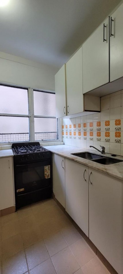 Cañitas, 2 Ambientes en Planta Baja. MUY BUENA UBICACION. 