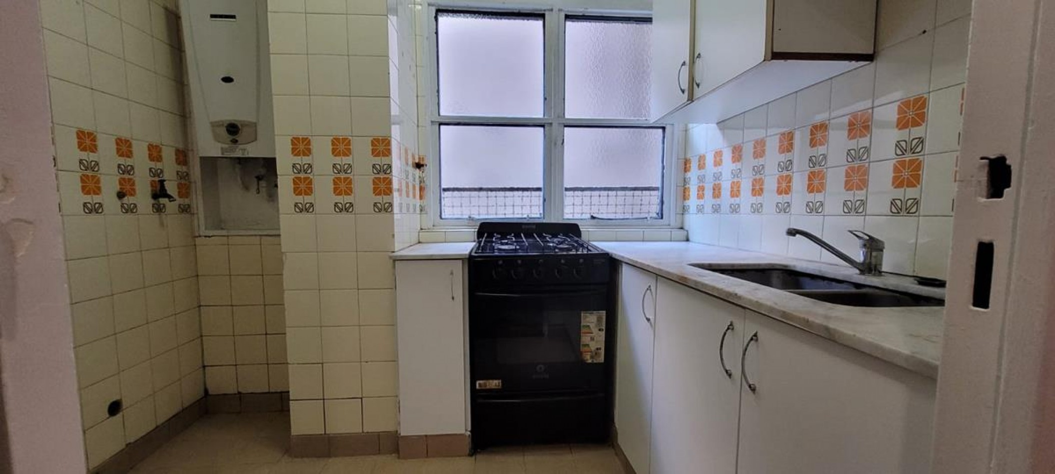 Cañitas, 2 Ambientes en Planta Baja. MUY BUENA UBICACION. 