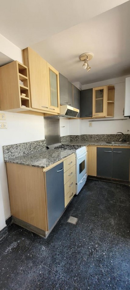 Palermo, 3 Ambientes contrafrente con balcon. MUY LUMINOSO. Excelente ubicacion a mts Av.Scalabrini Ortiz , a 1 cuadra Av. santa Fe