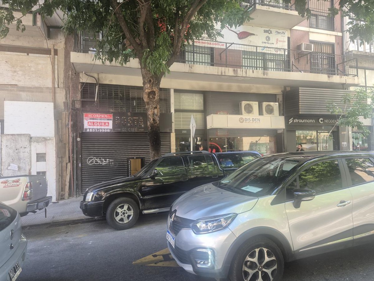 BARRIO NORTE, local a la calle. 72 mt2. M. T. de Alvear y Uriburu