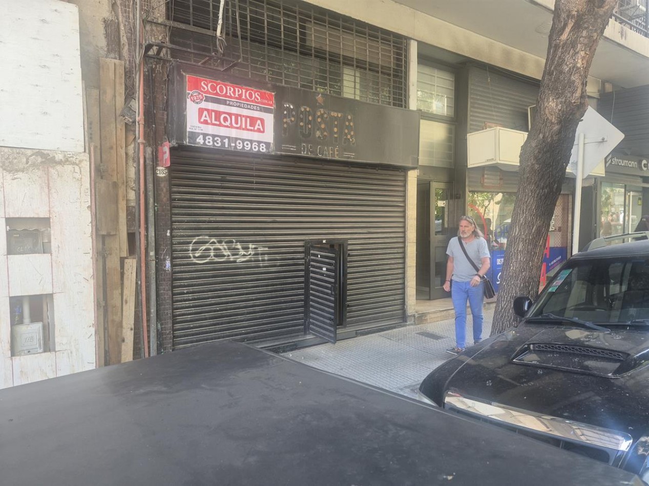 BARRIO NORTE, local a la calle. 72 mt2. M. T. de Alvear y Uriburu