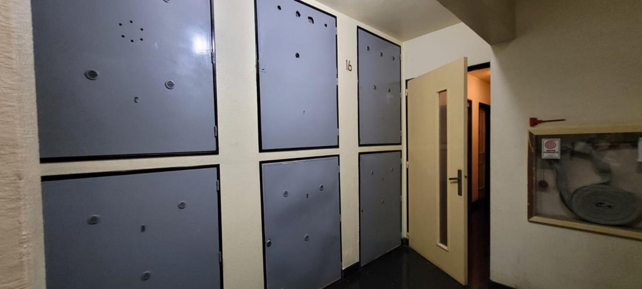 PALERMO, Depto. 3 Amb. al frente, 60 mt2.MUY BUENA UBICACION.  Av. Santa Fe y Av. R. S. Ortiz. CON COCHERA. EXCELENTE OPORTUNIDAD.