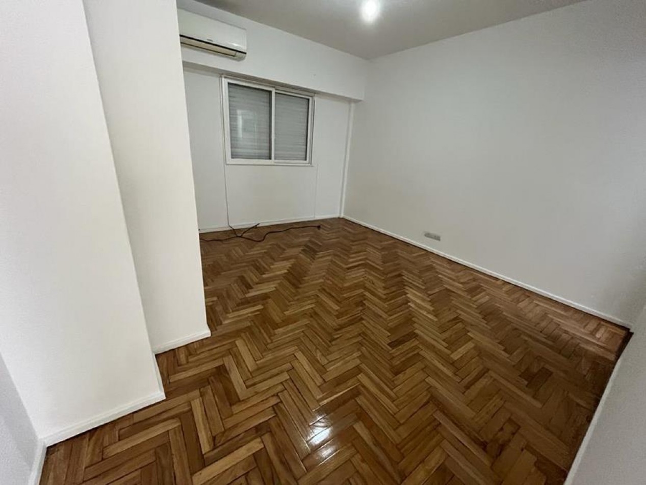 Barrio Norte, 1 Ambiente con balcon. LATERAL. Muy buena ubicacion, luminoso. a 3 cuadras Av. Santa Fe y linea subte D y H