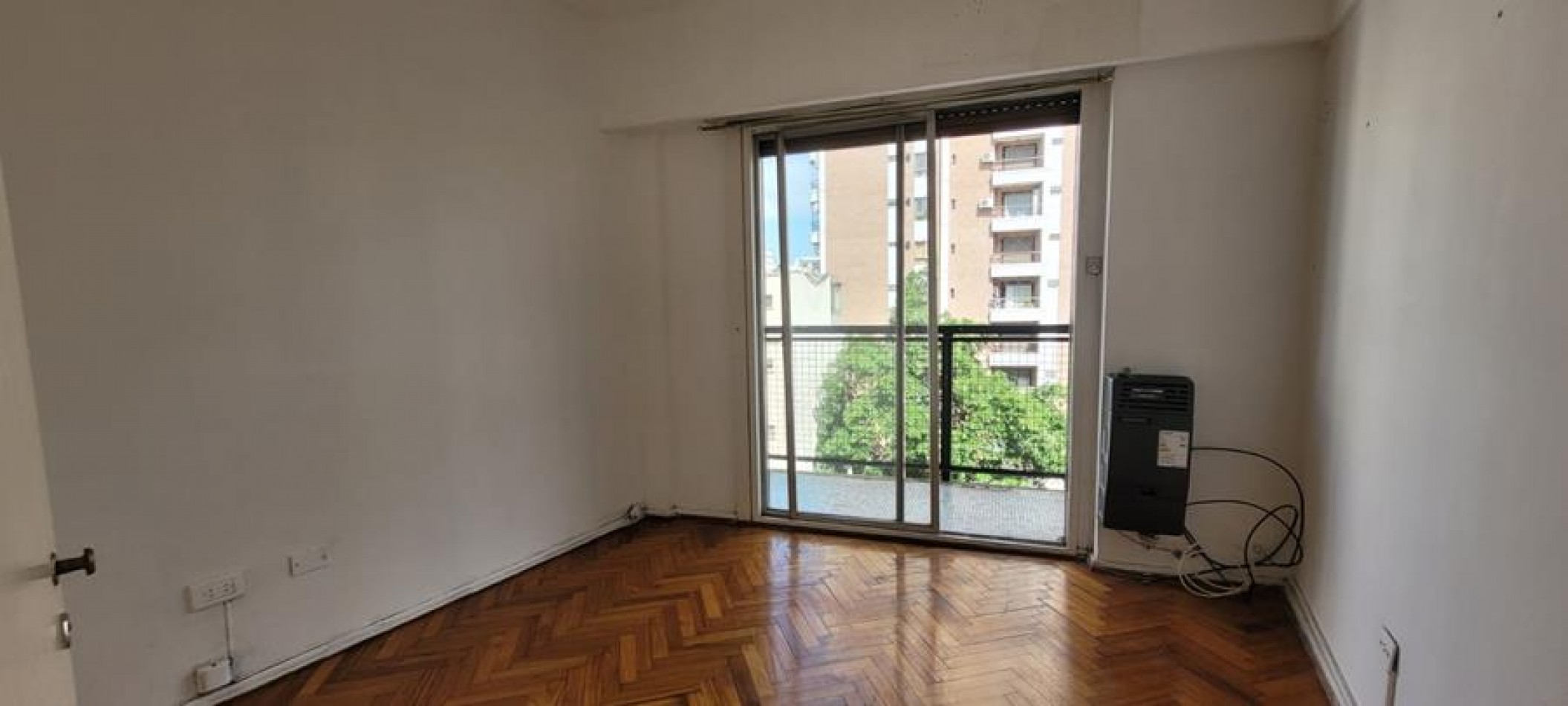 Palermo, 2 Ambientes FRENTE con balcon. MUY LUMINOSO. Muy buena ubicacion a 1 cuadra Av. Santa Fe , jardin Botanico 