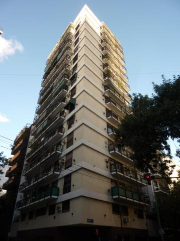 Palermo, 2 Ambientes FRENTE con balcon. MUY LUMINOSO. Muy buena ubicacion a 1 cuadra Av. Santa Fe , jardin Botanico 