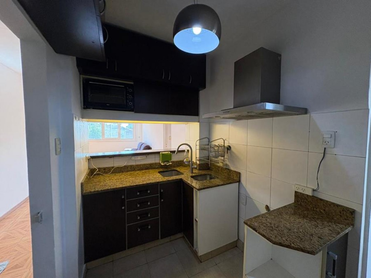 Palermo, 4 Ambientes Cotrafrente. MUY LUMINOSO. Muy buena ubicacion sobre Av. S. Ortiz, a 1 cuadra plaza Armenia