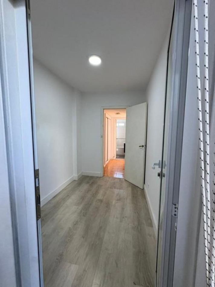 Palermo, 4 Ambientes Cotrafrente. MUY LUMINOSO. Muy buena ubicacion sobre Av. S. Ortiz, a 1 cuadra plaza Armenia