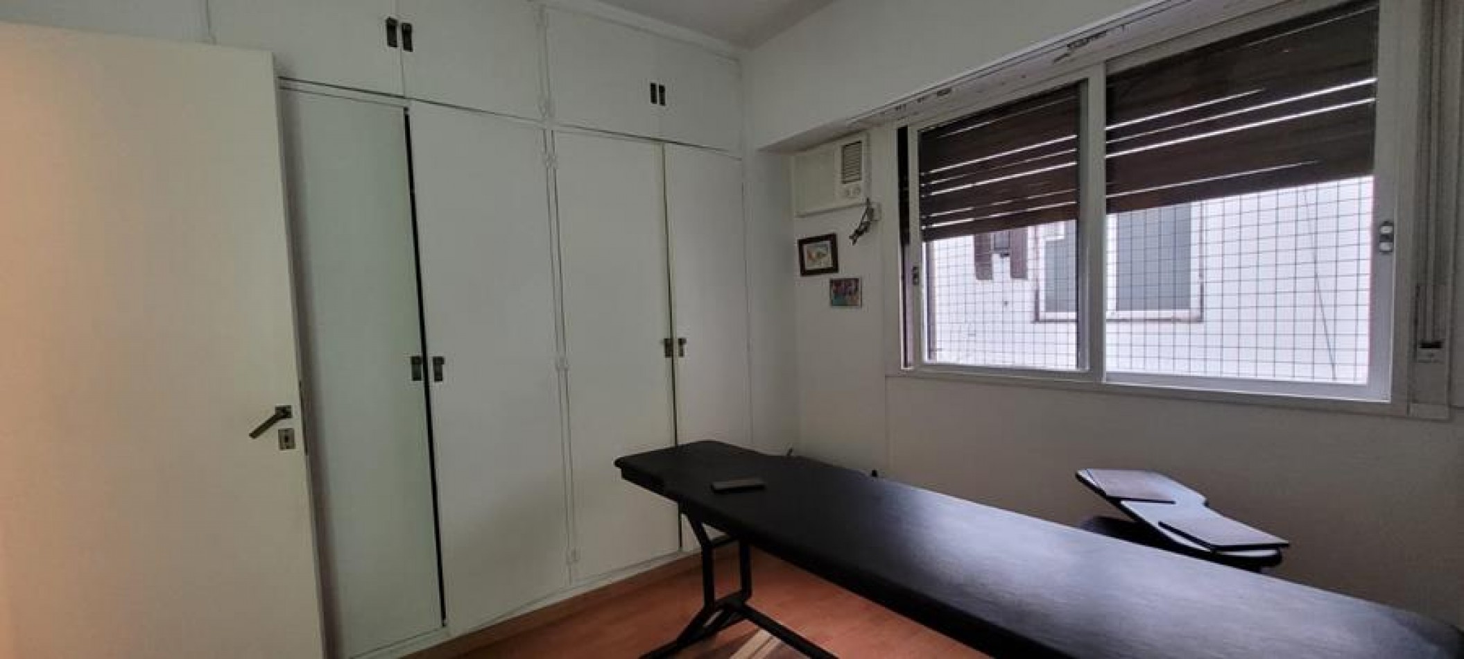 Palermo 3 Ambientes con dependencia servicio, contrafrente. LUMINOSO. Muy buena ubicacion sobre Av. S Fe esquina Av. S. Ortiz. APTO PROFESIONAL