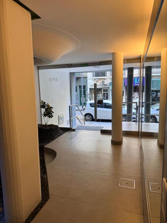 Palermo, 3 Ambientes al FRENTE. con balcon. Muy buena ubicacion Guemes esquina Araoz. MUY LUMINOSO