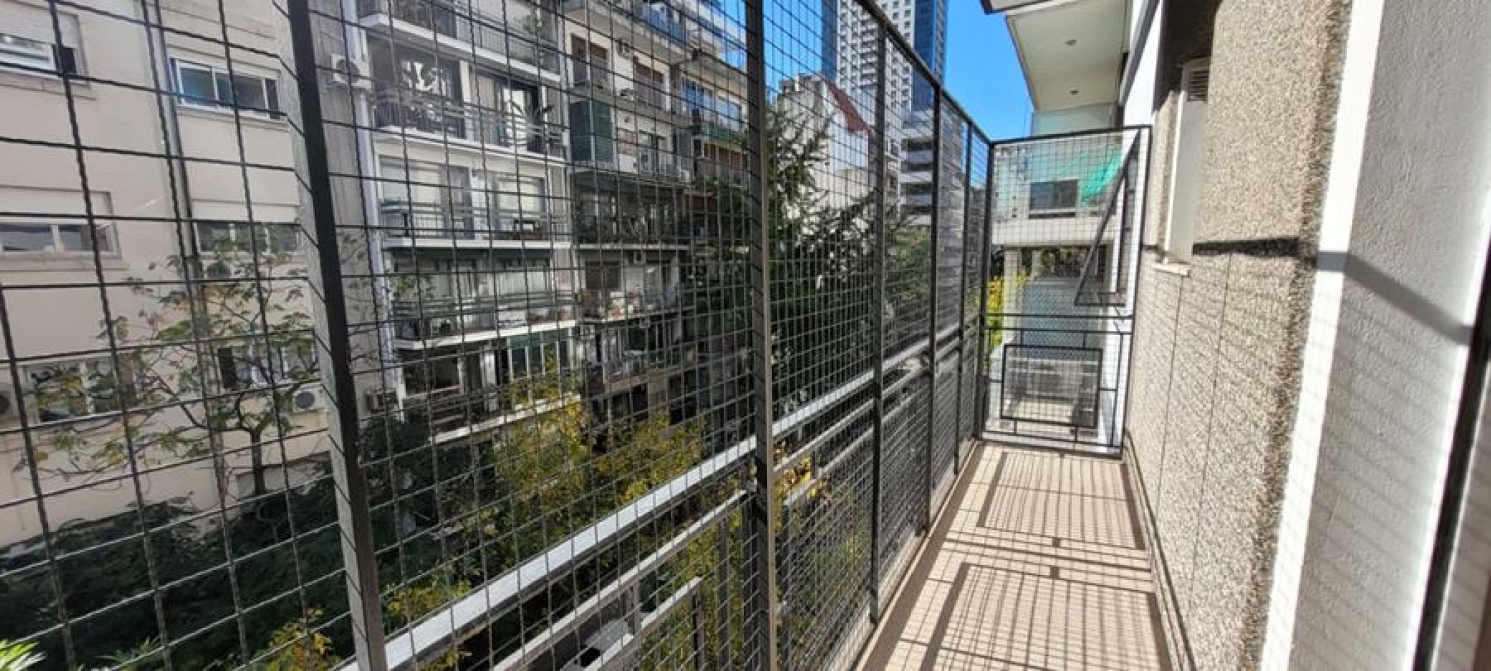 Palermo 4 Ambientes al Frente, con balcon. MUY LUMINOSO. Muy buena ubicacion a 2 cuadras Alto Palermo, a 1 cuadra estacion subte linea D y 2 cuadras plaza Guadalupe.