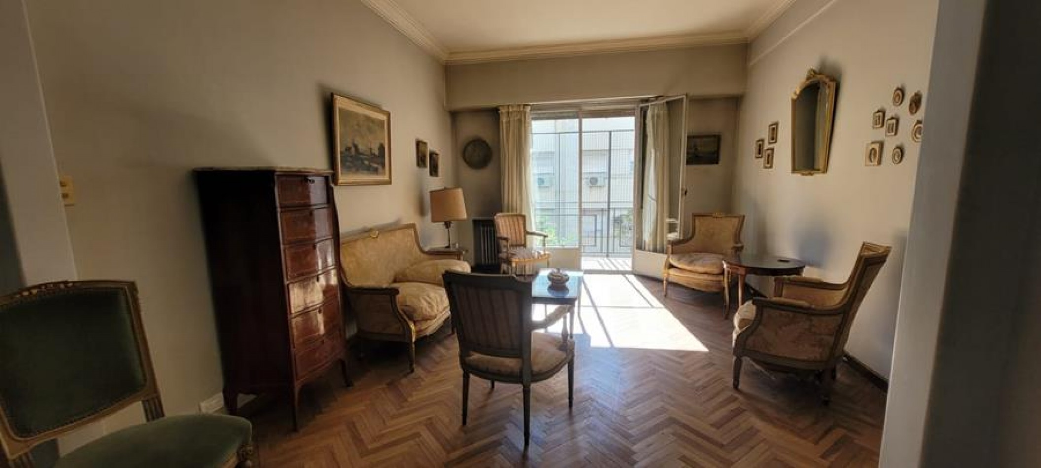 Palermo 4 Ambientes al Frente, con balcon. MUY LUMINOSO. Muy buena ubicacion a 2 cuadras Alto Palermo, a 1 cuadra estacion subte linea D y 2 cuadras plaza Guadalupe.