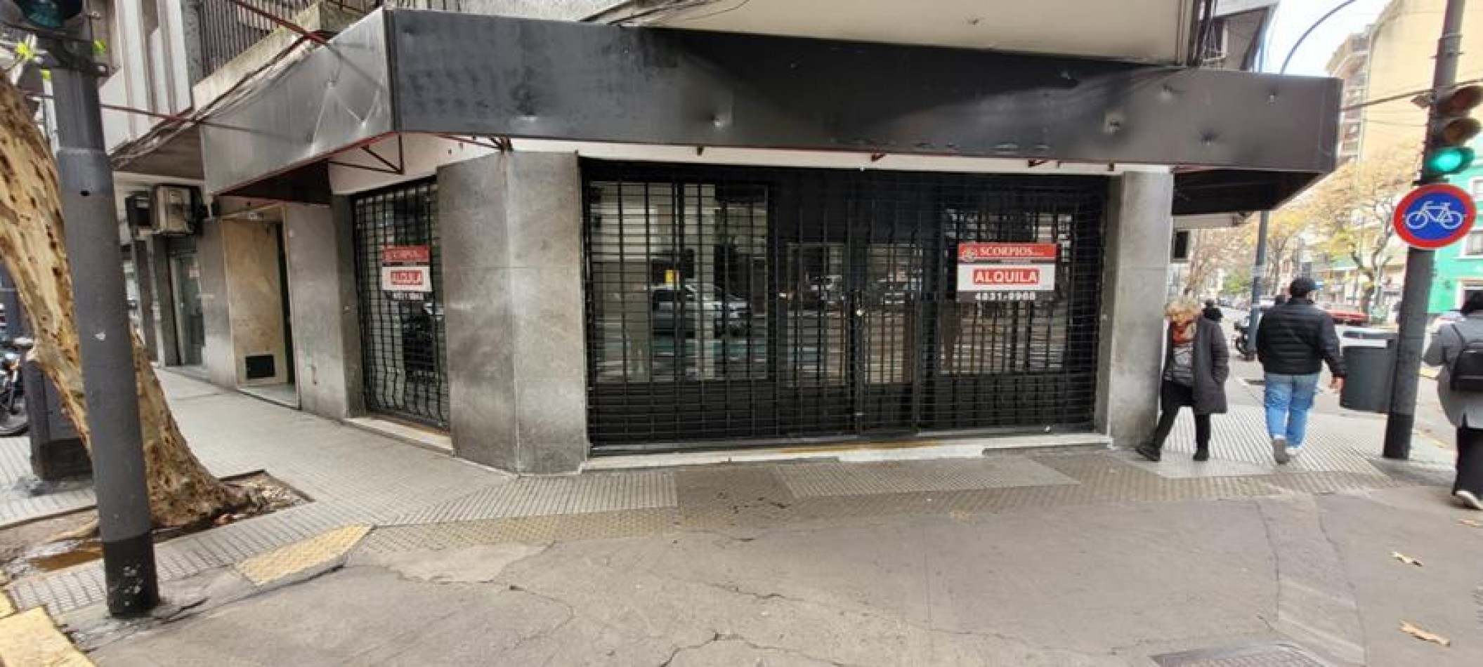 Palermo, local en importante esquina, muy buena esquina, MUY LUMINOSO