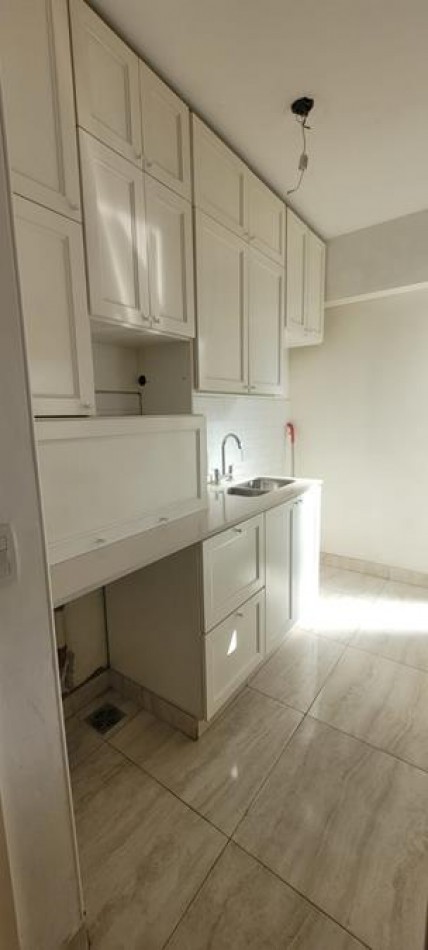 Palermo, 2 Ambientes Duplex, Lateral. MUY LUMINOSO. Excelene ubicacion sobre Av. S Ortiz a 1 cuadra A. santa Fe