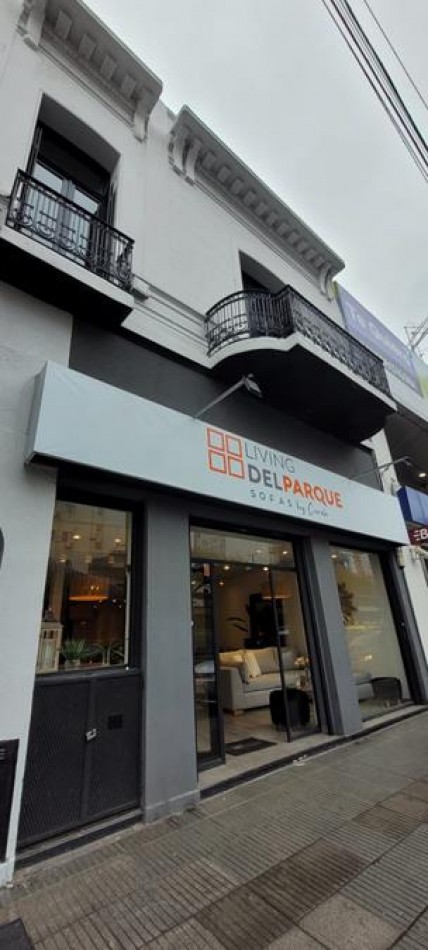 Belgrano, LOCAL COMERCIAL AL FRENTE. Sobr Av Cabildo, excelente ubicacion, deposito 
