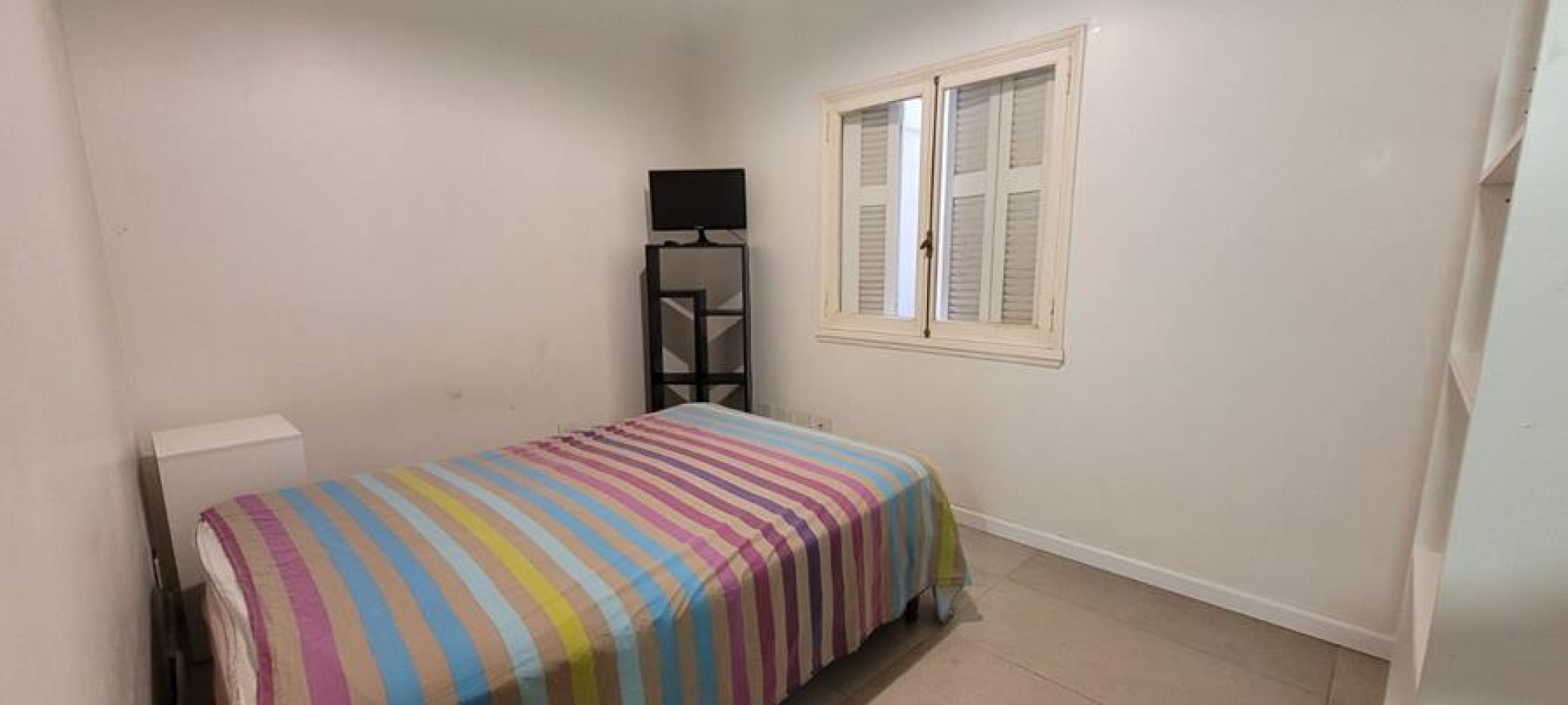 Palermo, 3 Ambientes en Planta Baja. APTO PROFESIONAL. AMOBLADO. Lumionoso. Excelente ubicacion a mts Av, Santa Fe. LInea subte D. Zona Alto Palermo.