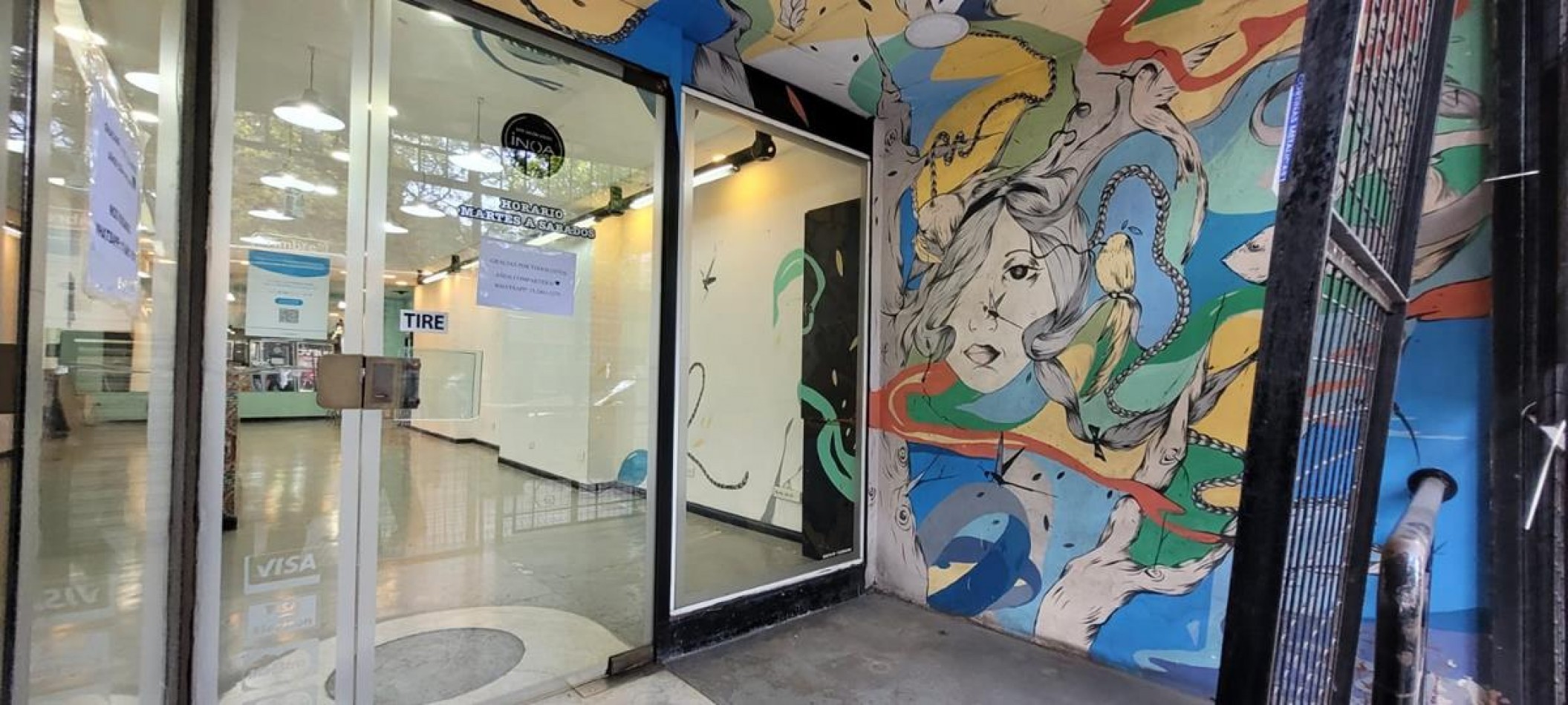 Palermo, local a la calle. EXCELENTE UBICACION. Frente a Jardin Botanico. 2 cuadras plaza Italia