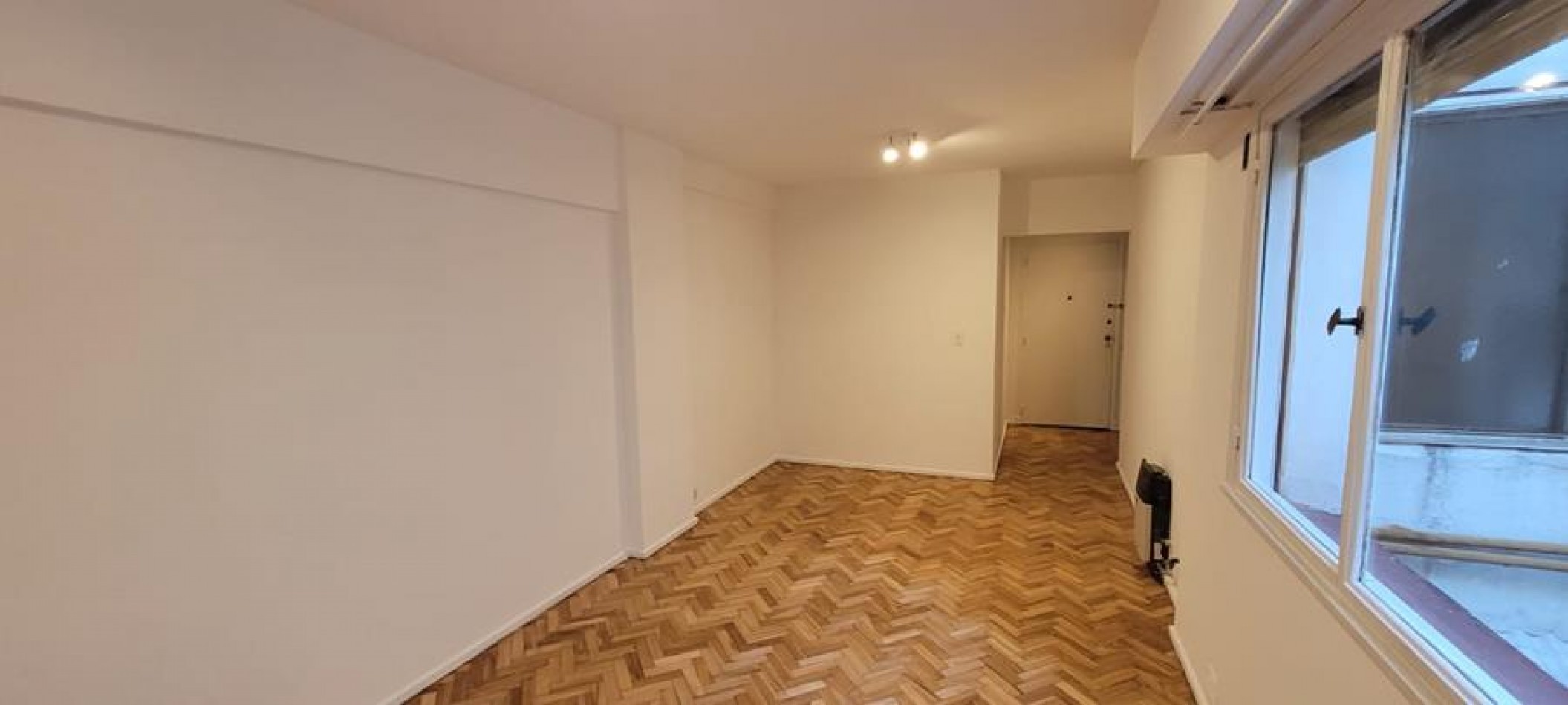 Belgrano, 2 Ambientes, interno. Muy buena ubicacion Estacion J. Hernandez, linea D. Excelente. Apto Profesional