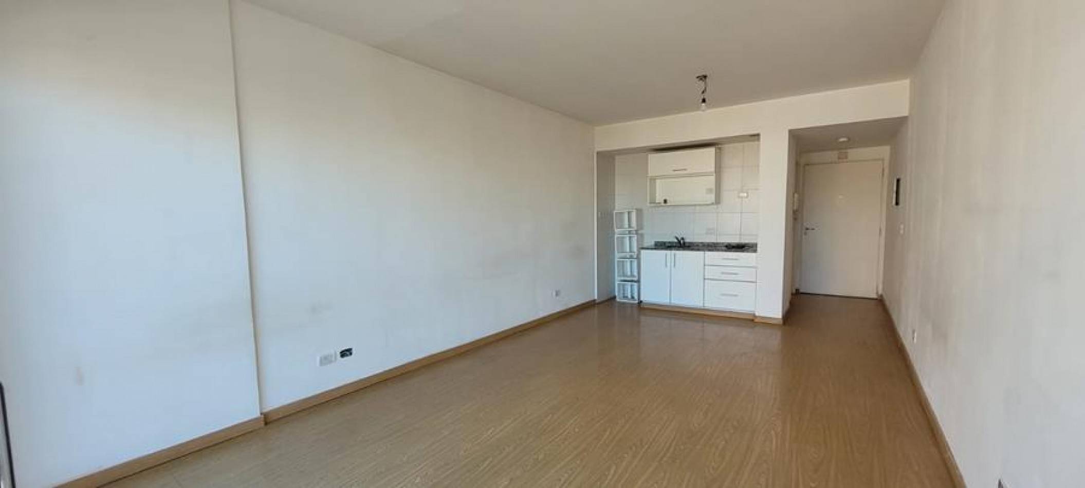 Caballito, 1 Ambiente. FRENTE con balcon, Muy luminoso, sobre Avenida. AMENITIES, Zona parque Rivadavia. 