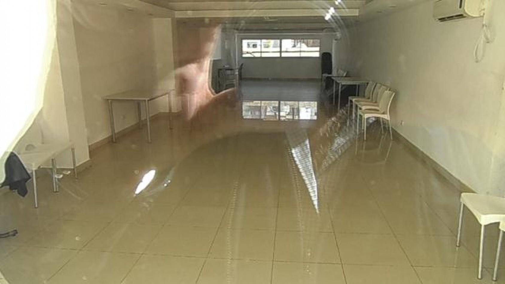 Caballito, 1 Ambiente. FRENTE con balcon, Muy luminoso, sobre Avenida. AMENITIES, Zona parque Rivadavia. 