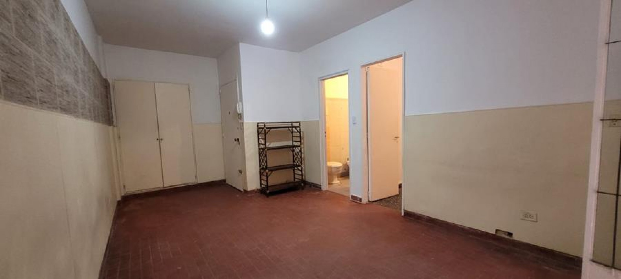 Zona de Facultades, Depto. 1 ambiente, 39,75mt2. contrafrente, Av. Corrientes y Pasteur. APTO PROFESIONAL 