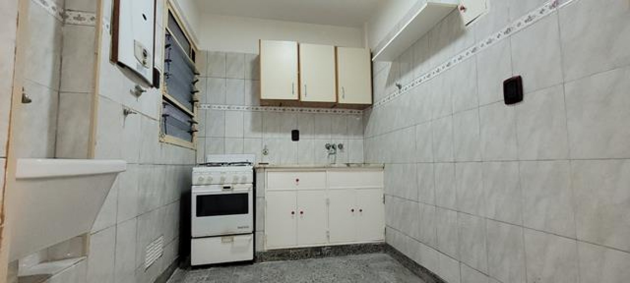 Palermo, 2 Ambientes, interno, luminoso, muy buena ubicacion sobre Av. Scalabrini Ortiz, zona jardin Botanico, a 1 cuadra Av. S. Fe 