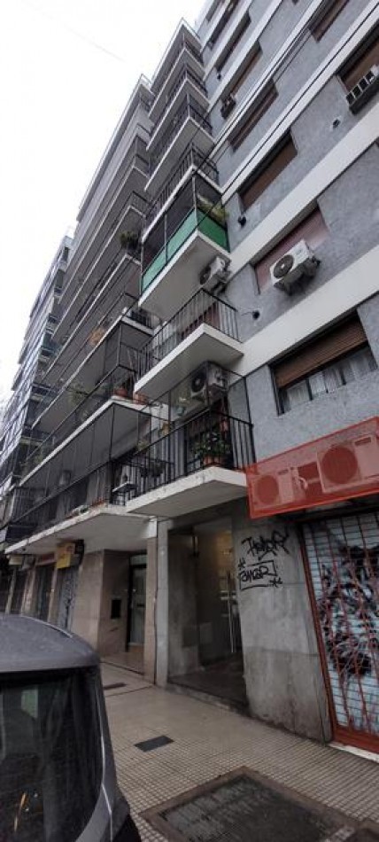 Palermo, 2 Ambientes, interno, luminoso, muy buena ubicacion sobre Av. Scalabrini Ortiz, zona jardin Botanico, a 1 cuadra Av. S. Fe 